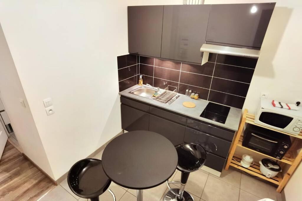 Emile Zola Apartment Reims Exterior photo